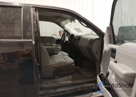 2004 Ford F-150 Stx/Xlt z USA, uszkodzony, nr VIN 1FTRX04W14KD13490